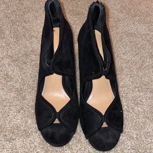 Cutout black heel